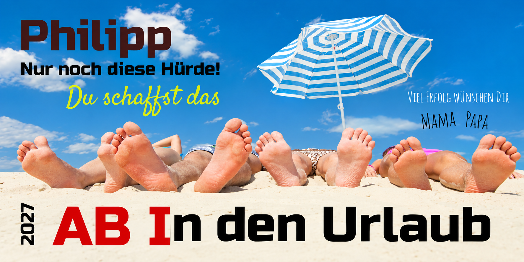 Abimotiv mit einer Urlaubsszene mit Strand und Sonnenschirm